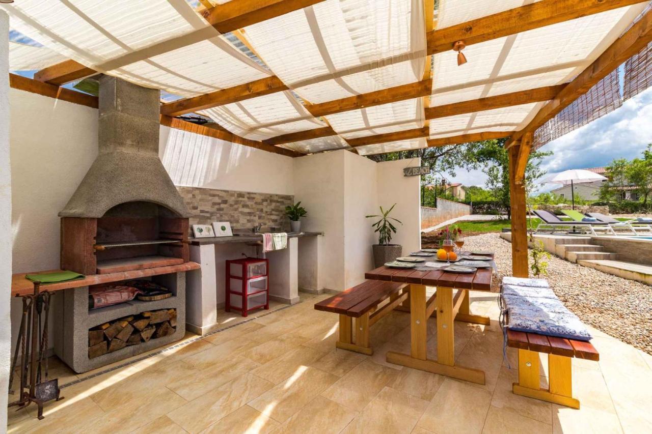 Holiday Home In Tinjan - Istrien 44359 Ngoại thất bức ảnh